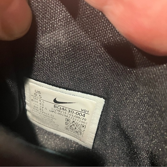 Nike Kyrie 6 sneakers black white iridescent mens size 9.5 athletic activewear - Picture 13 of 13